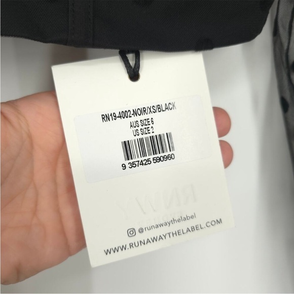 Runaway the Label Chloe Black Long Sleeve Polka Dot Crop Top Size XS NWT - Picture 8 of 8